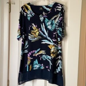 JM  Collection silky Blouse, Size M
